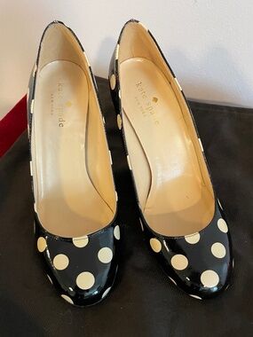 KATE SPADE - Karolina Polka Dot Patent Leather Pumps - NEW IN BOX